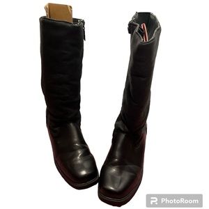 Totes Black boots.  Size 10